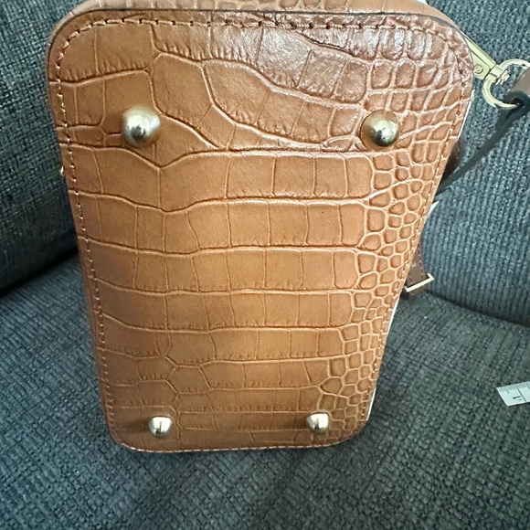 House of Harlow reversible bag. Use it as a tote or backpack - Picture 3 of 11